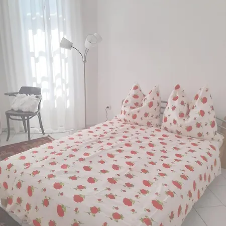 Apartment In Alsoers Mit Garten Und Terrasse *
